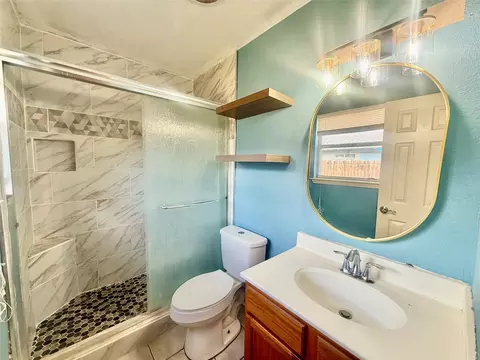 Bath - 305 Maple Ln, Elgin, TX 78621 photo 2 of 2