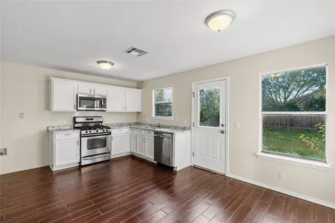 Kitchen - 172 Discovery, Kyle, TX 78640 photo 2 of 2