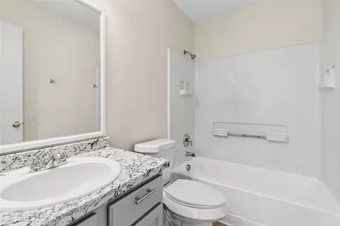 Bath - 172 Discovery, Kyle, TX 78640 photo 1 of 4