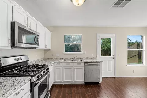 Kitchen - 172 Discovery, Kyle, TX 78640 photo 1 of 2