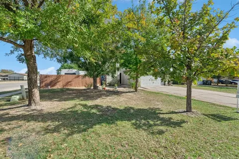 7201 Proud Panda Dr, Del Valle, TX 78617