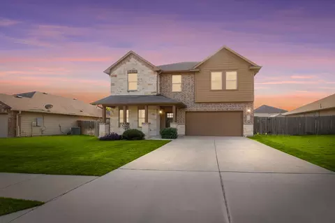 209 Anderson St, Hutto, TX 78634