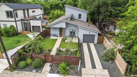 Exterior - 3019 Lyons Rd, Austin, TX 78702 photo 5 of 5