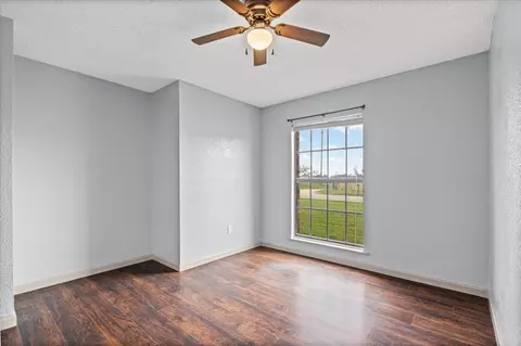 Bedroom - 650 W Austin Rd, Luling, TX 78648 photo 2 of 3