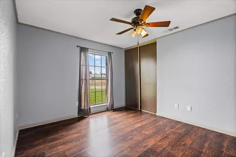 Bedroom - 650 W Austin Rd, Luling, TX 78648 photo 3 of 3
