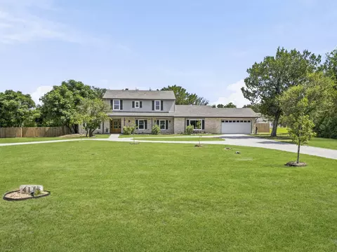 411 Carriage Oaks Dr, Liberty Hill, TX 78642