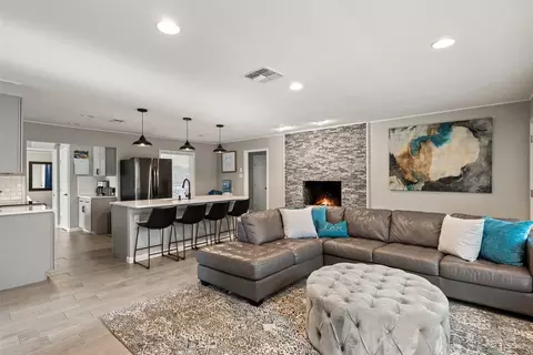 35 Presidio Rd, Wimberley, TX 78676