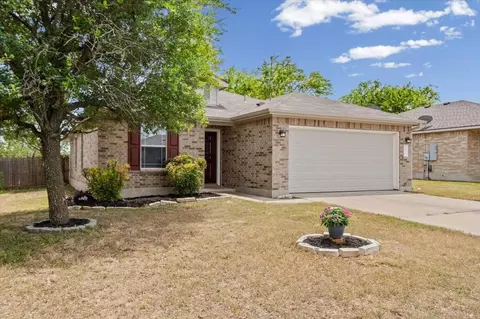 610 Sherry Dr, Leander, TX 78641 photo 2