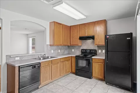 610 Sherry Dr, Leander, TX 78641 photo 10