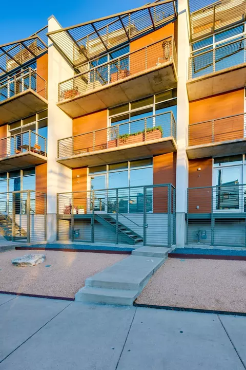 2301 S 5th St #5, Austin, TX 78704
