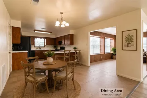 Dining - 1871 Bridle Path Rd, Luling, TX 78648 photo 1 of 1
