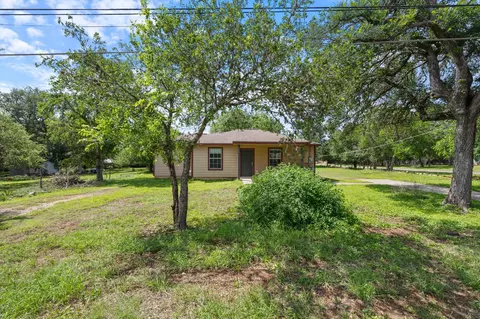 1500 Clyde St, San Marcos, TX 78666