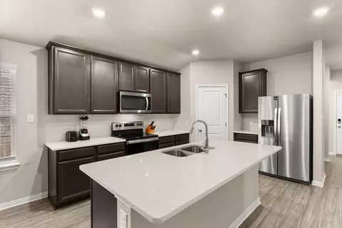 304 Giorgio Moroder Dr, Hutto, TX 78634