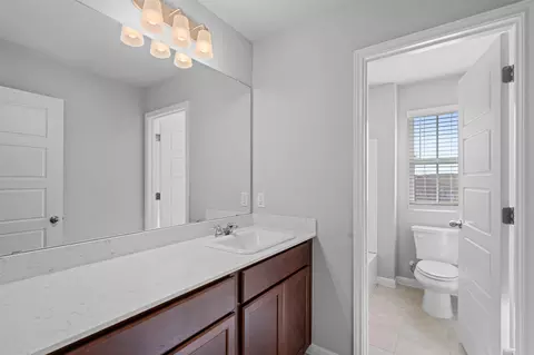 Bath - 453 Gaida Loop, Georgetown, TX 78628 photo 3 of 4