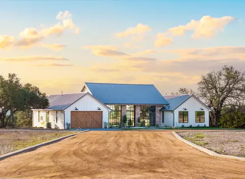 128 Private Road 142, Lampasas, TX 76550
