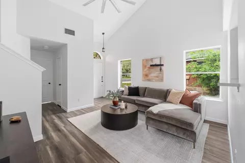 11207 Canterbury Tales Ln, Austin, TX 78748