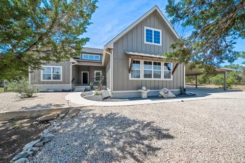 411 Eagle Ln, Fischer, TX 78623
