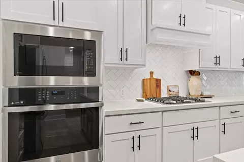 Kitchen - 120 Plumbago Loop, Bastrop, TX 78602 photo 4 of 5