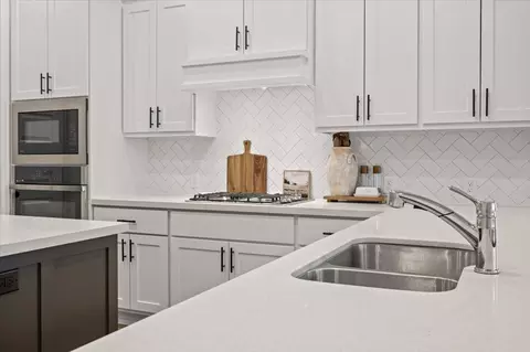 Kitchen - 120 Plumbago Loop, Bastrop, TX 78602 photo 3 of 5