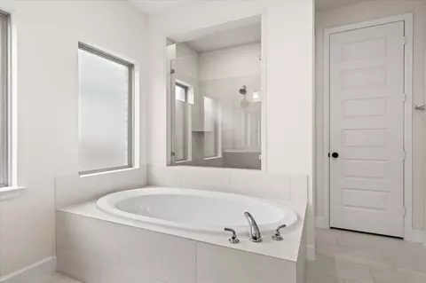 Bath - 120 Plumbago Loop, Bastrop, TX 78602 photo 2 of 4