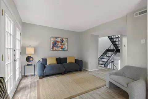 6405 Chimney Creek Cir #B, Austin, TX 78723
