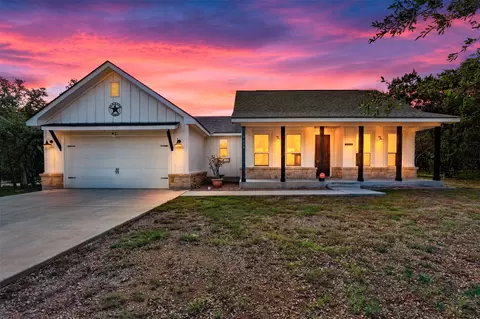 1619 Scenic View Dr, Canyon Lake, TX 78133