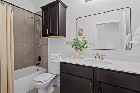 Bath - 1765 Rowdy Loop #47, Leander, TX 78641 photo 4 of 5