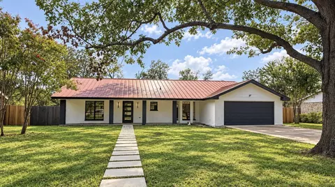 9009 Comburg Dr, Austin, TX 78748