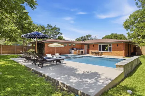 4801 Roundup Trl, Austin, TX 78745