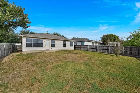 Exterior - 14521 Gurneys Eagle Dr, Elgin, TX 78621 photo 3 of 4