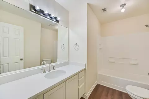 Bath - 14521 Gurneys Eagle Dr, Elgin, TX 78621 photo 2 of 2