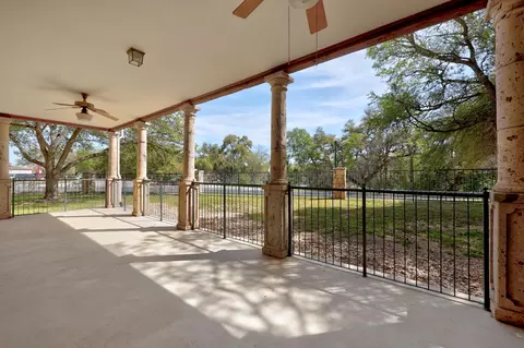 300 San Gabriel Village Blvd #410, Georgetown, TX 78626