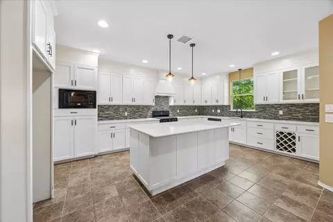 Kitchen - 338 Spring Branch Loop, Kyle, TX 78640 photo 1 of 3