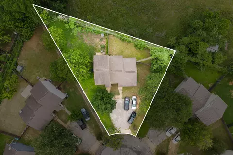 View/Area - 128 Hillside Dr, Elgin, TX 78621 photo 6 of 9