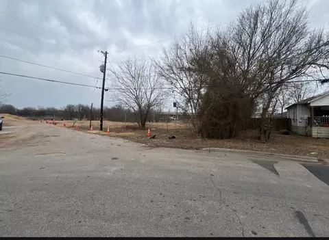 1201 Emile St, Bastrop, TX 78602 photo 2