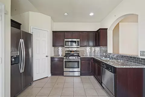 Kitchen - 113 Wallops, Kyle, TX 78640 photo 2 of 2