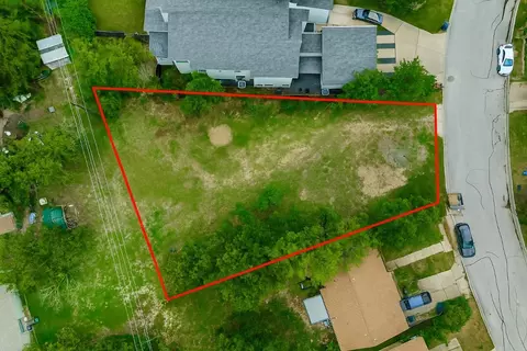 6806 Cruz St, Austin, TX 78741