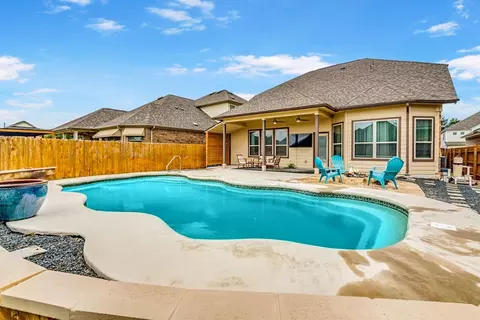 610 Stonewood Ln, Buda, TX 78610