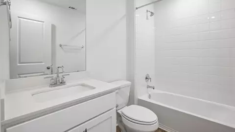 Bath - 156 Gilmer Ln, Buda, TX 78610 photo 2 of 5