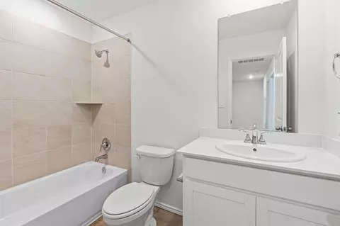 Bath - 164 Cinnabar Ln #2, Kyle, TX 78640 photo 3 of 4