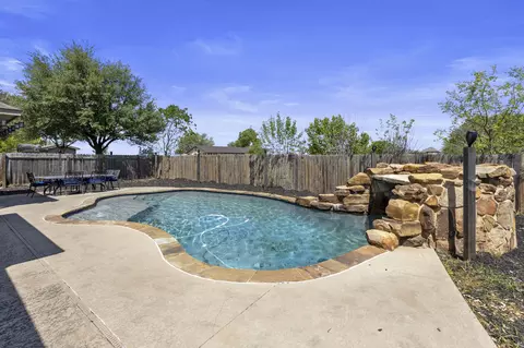 317 Cockrill St, Hutto, TX 78634