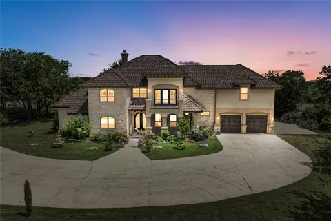 104 Spring Valley St, Hutto, TX 78634