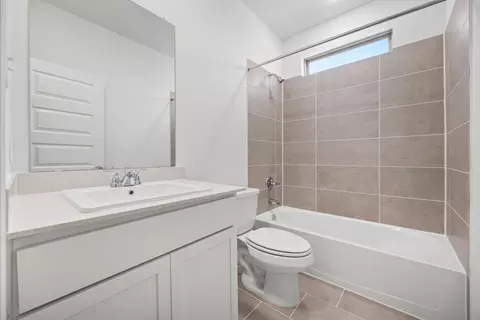 215 Hornet St, Elgin, TX 78621