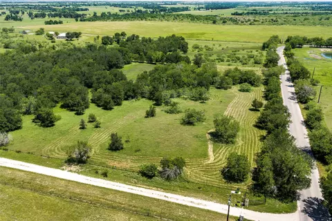 928 Upper Elgin River Rd, Elgin, TX 78621 photo 4