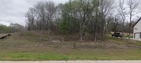 107 Bateleurefrey Cv, Cedar Creek, TX 78612