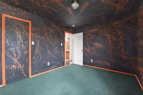 Bedroom - 152 Eagle Dr, Luling, TX 78648 photo 1 of 8
