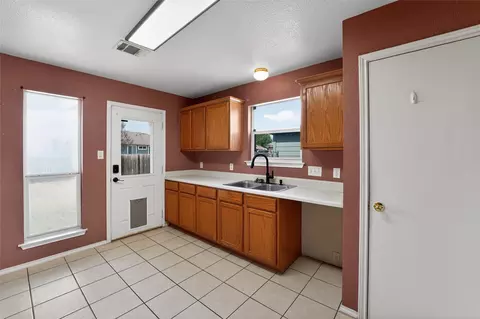 Kitchen - 152 Eagle Dr, Luling, TX 78648 photo 1 of 3