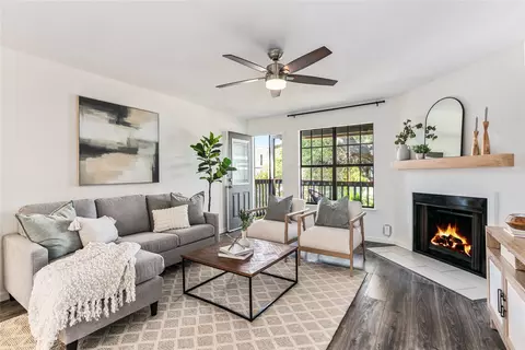 2215 Post Rd #2084, Austin, TX 78704