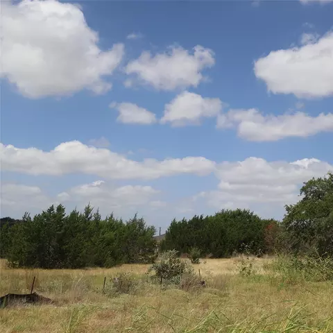 105 Mesones Rd, Florence, TX 76527