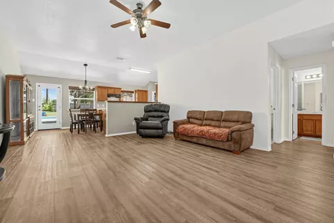 Living - 823 Ruby Ct, Jarrell, TX 76537 photo 2 of 2